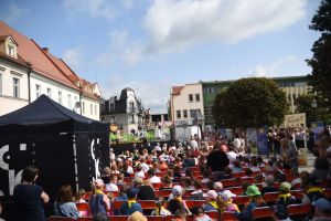 Piknik na kluczborskim rynku z udziałem wszystkich przedszkolaków Gminy Kluczbork